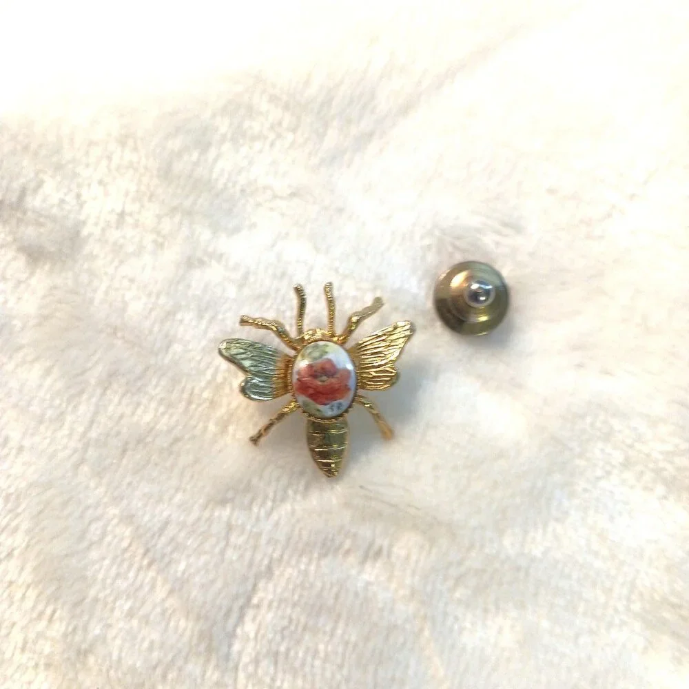 Vintage Gold Tone Bee Brooch Pin Hand-Painted Flower Body Initialed 1" Whimsical - Picture 4 of 10